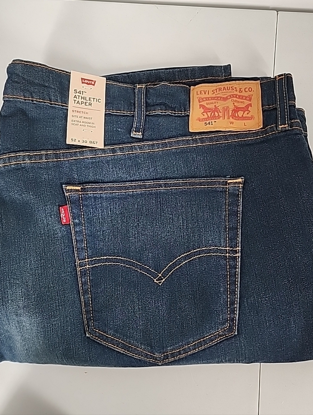 NEW Levi’s Mens 541 Athletic Taper Stretch Size 52x30 Blue Jeans NWT Big